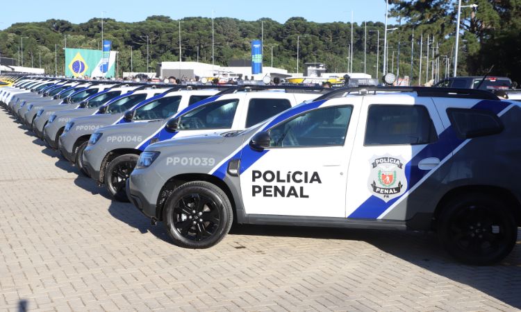 Governo do Paraná entrega pacotão de R$ 338 milhões para a Segurança Pública; Polícia Penal recebe novos fuzis e SUVs