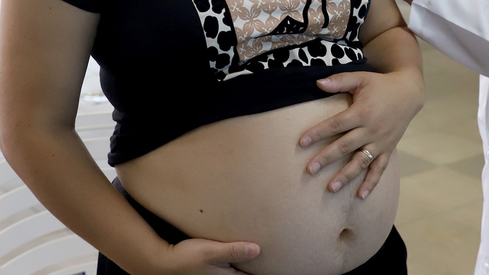 Governo do Paraná se prepara para a chegada da vacina contra o VSR para gestantes no SUS