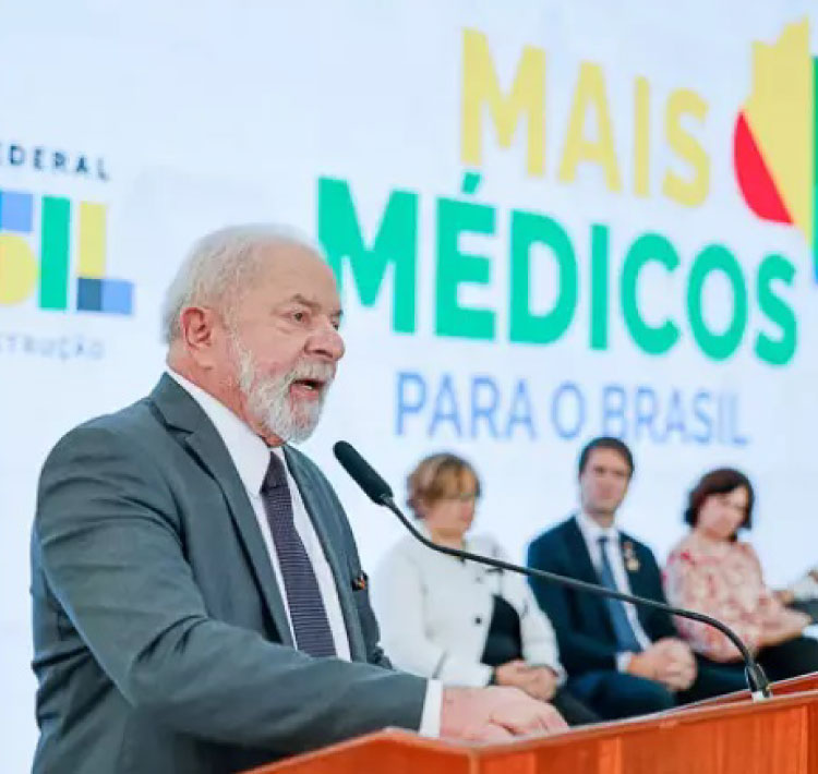 Governo lança edital com 5,9 mil vagas para o novo Programa Mais Médicos.