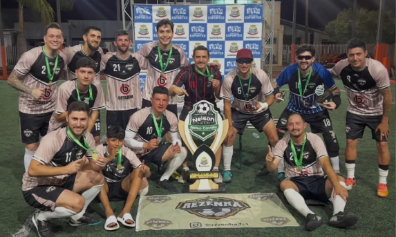 Grande final da Copa Nelson Cavalo de Fut6 celebra o esporte e encerra competição no município com a equipe do Rezenha FC como campeã 