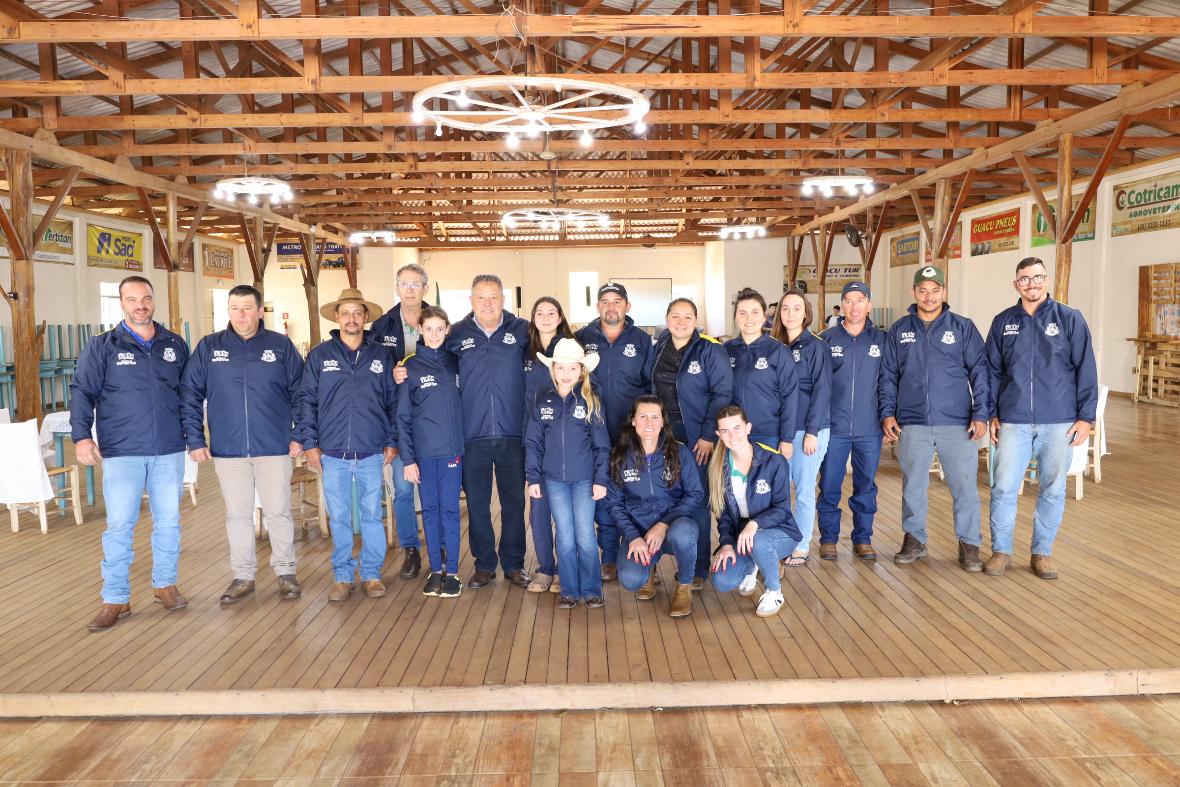 Guaraniaçu: Entrega de uniformes marca início do Jarcans 2025