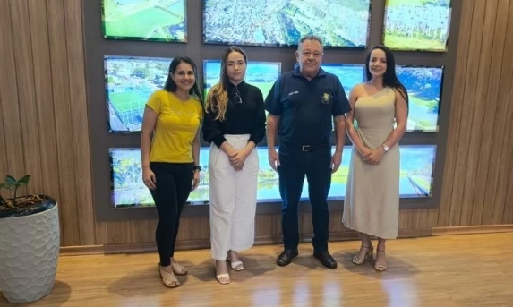 Guaraniaçu: Nova delegada da Polícia Civil realiza visita institucional ao prefeito Ronaldo Cazella