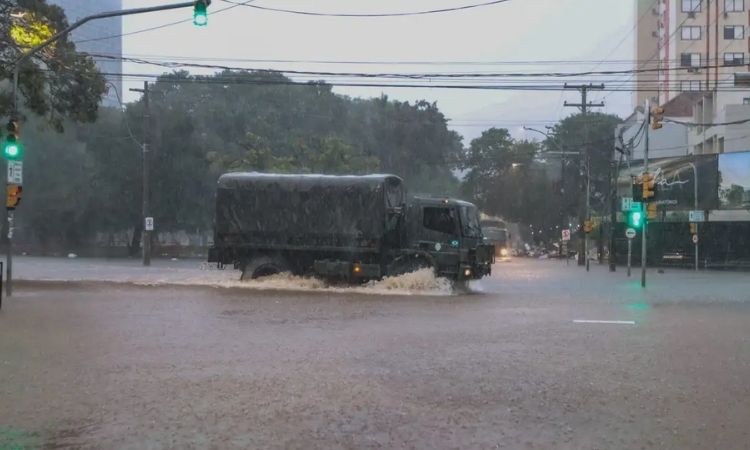 Inmet emite alerta de grande perigo para tempestades no Paraná e em outros estados do Sul