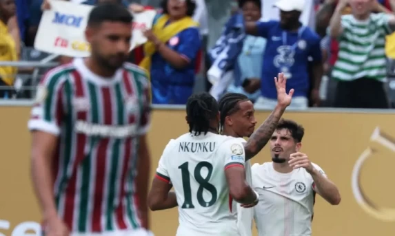 João Pedro marca dois e tira Fluminense da Copa do Mundo de Clubes