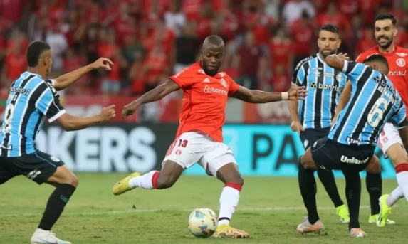 Jogos de Grêmio e Internacional na Libertadores e Sulamericana são adiados pela Conmebol.