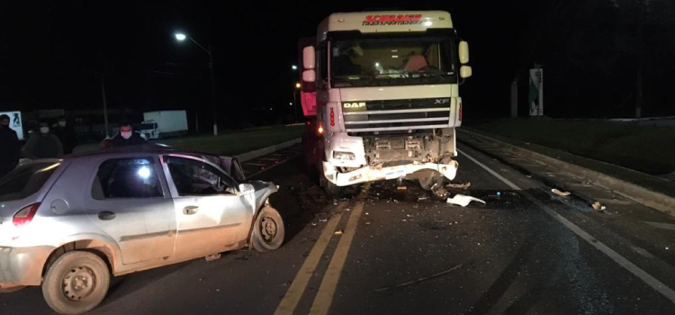 LARANJEIRAS DO SUL - Colisão frontal com vitima fatal é registrada na noite de terça-feira