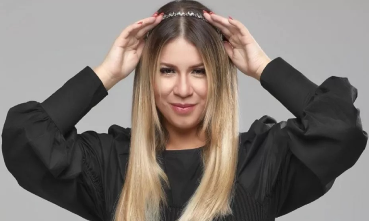 Marília Mendonça bate recorde e se torna primeira brasileira a atingir 10 bilhões de streams no Spotify.