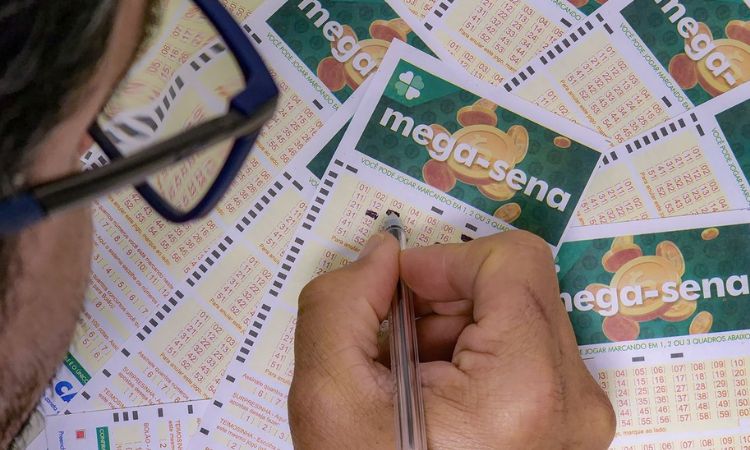 Mega-Sena acumula e prêmio chega a R$ 30 milhões; confira os números sorteados