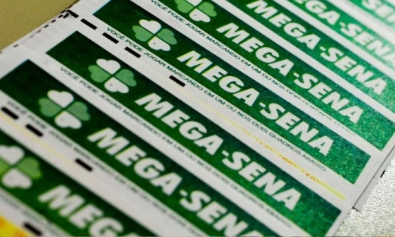 Mega-Sena acumula e prêmio chega a R$ 32 milhões; confira as dezenas
