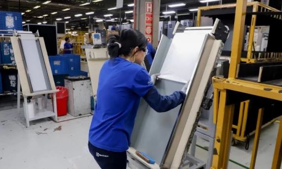 MERCADO AQUECIDO: Paraná Inicia Dezembro com Recorde de Mais de 27 Mil Vagas nas Agências do Trabalhador