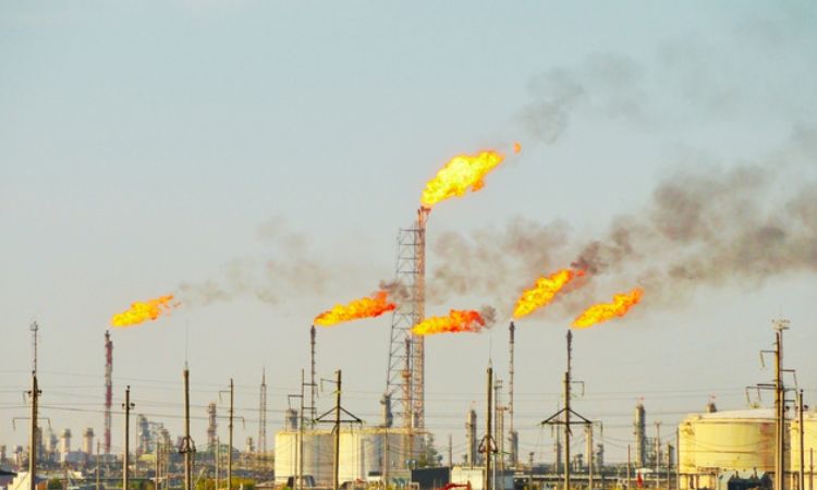 Mercado Global: Preços do gás e do petróleo recuam na Europa após anúncio de cessar-fogo