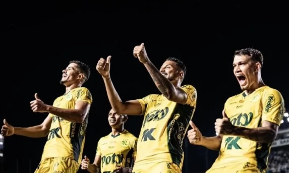 Mirassol Goleia Ceará por 3 a 0 e Fica a um Passo de Vaga Histórica na Libertadores