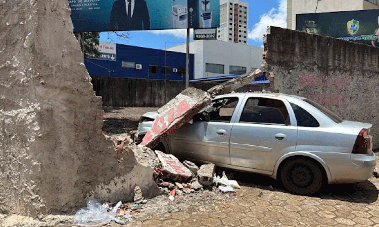Motociclista de 20 anos fica gravemente ferido em acidente no centro de Cascavel