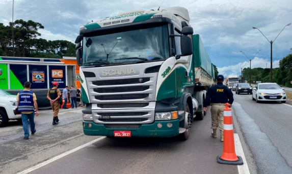 Operação Safra reforça segurança nas rodovias e atendimento aos caminhoneiros.