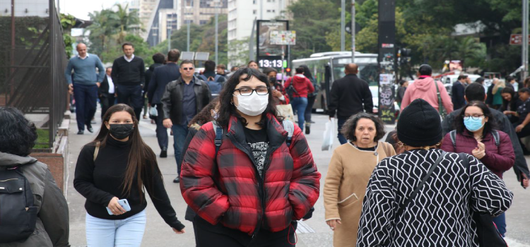 PANDEMIA: Brasil registra 12,6 mil novos casos de covid-19 em 24 horas.