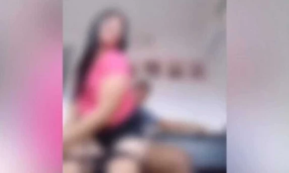 PEGOS EM FLAGRANTE: Casal de servidores é filmado fazendo sexo na Secretaria de Educação.