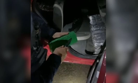 Perseguição e Apreensão: PRF Recupera 100 kg de Maconha na BR-277 em Santa Terezinha de Itaipu