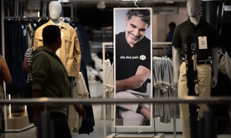 Pesquisa do Google revela que metade dos brasileiros deixa compras do Dia dos Pais para a última semana