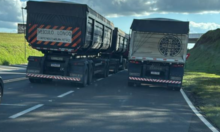 Pista temporariamente interditada na BR-277, Km 406, em Candói