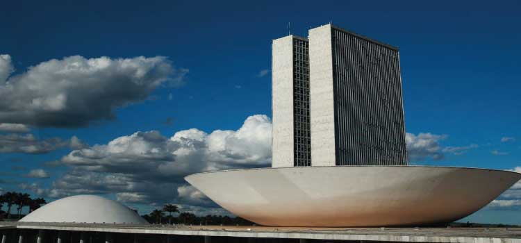 POLÍTICA: Câmara aprova PEC que estabelece piso salarial de Agentes de Saúde.