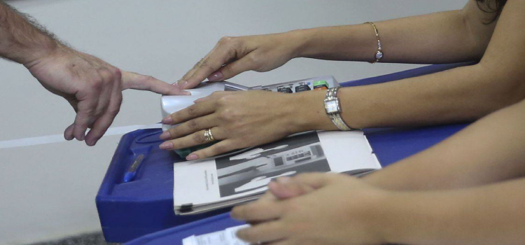 POLÍTICA: Saiba como encontrar seu local de votação para o dia das eleições.