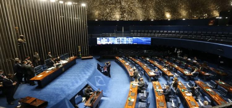 POLÍTICA: Senado pode votar hoje pacote de medidas sobre preço dos combustíveis.