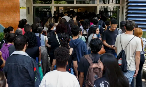 BC informa que teto para rotativo vale a partir desta quarta-feira