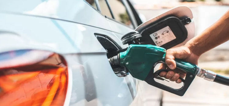 Preço médio da gasolina subiu 8,92% nas bombas do País em março até dia 29, mostra IPTL.