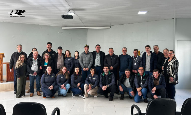 Presidente da FAEP visita Sindicato Rural de Guaraniaçu e reforça importância da união no agronegócio