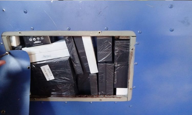 PRF descobre fundo falso em caminhão e apreende carga de iPhones de última geração em Laranjeiras do Sul