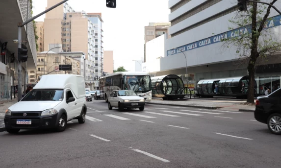 Proprietários de mais de 3,3 milhões de veículos recolheram IPVA 2024 até abril.