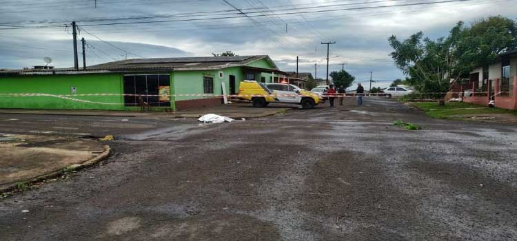 QUEDAS DO IGUAÇU: Homicídio é registrado no bairro Alto Recreio na manhã deste sábado.