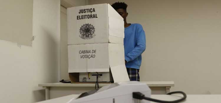 Quem não votou no primeiro turno poderá votar no segundo?