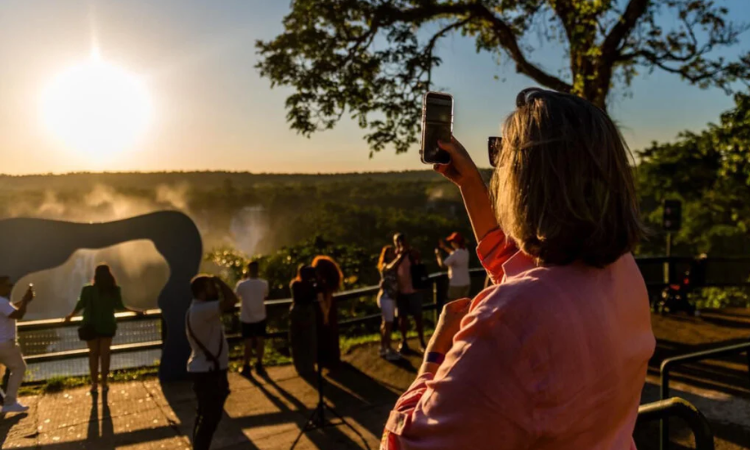Recorde Histórico: Paraná se consolida como o 4º destino mais procurado por estrangeiros no Brasil