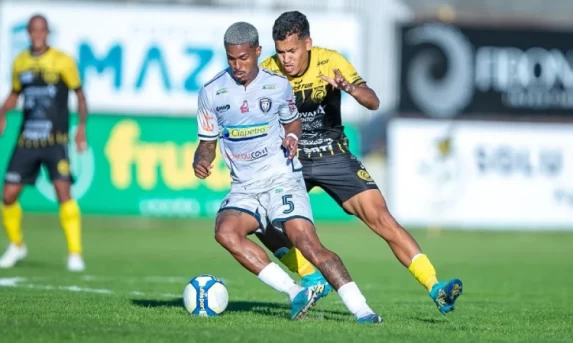 Rival indigesto, Cianorte vence FC Cascavel no Estádio Olímpico.