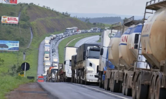 Rodovias federais terão pontos de descanso para motoristas.