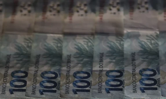 Rombo Histórico: Dívida Pública Federal dispara e ultrapassa a barreira dos R$ 9 trilhões em maio