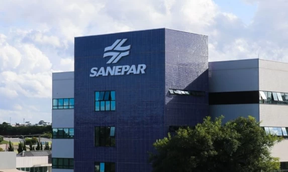 Sanepar anuncia R$ 4 bilhões para reduzir tarifas e ampliar obras de saneamento no Paraná