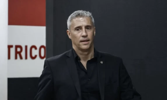 São Paulo anuncia demissão do técnico Hernán Crespo 