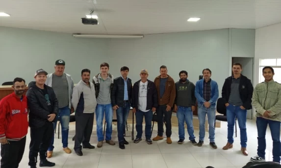 Segunda turma inicia curso de operação e manutenção de tratores agrícolas em Guaraniaçu