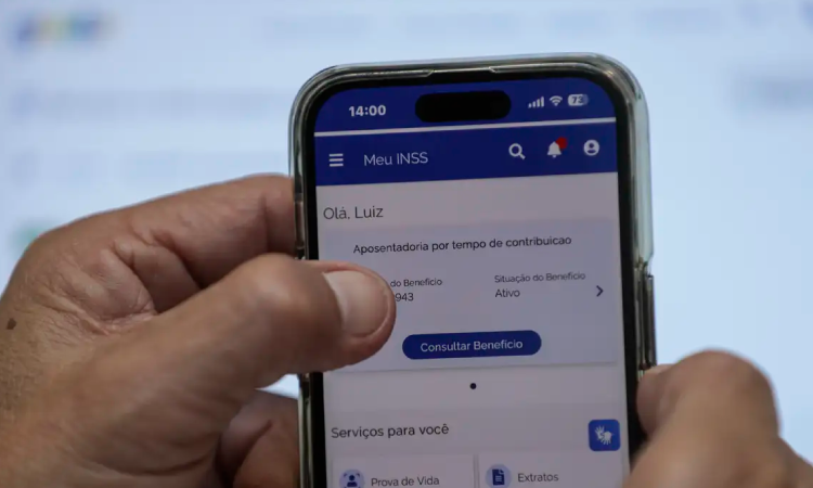 Segurados do INSS podem pedir devolução de descontos ilegais