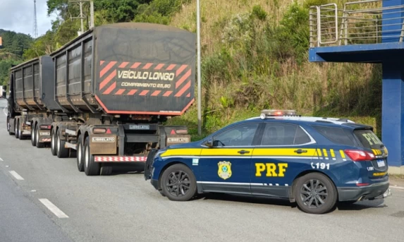 Segurança: PRF e FICCO apreendem quase 300 quilos de skunk escondidos em carga de motocicletas