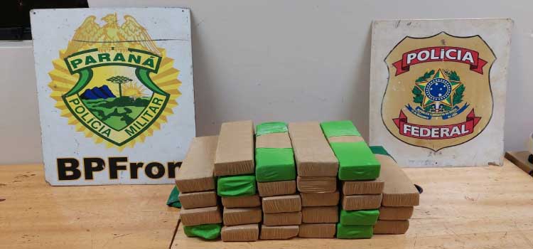 SEGURANÇA PÚBLICA: BPFron e Polícia Federal prendem homem com mais de 21 kg de maconha em ônibus.