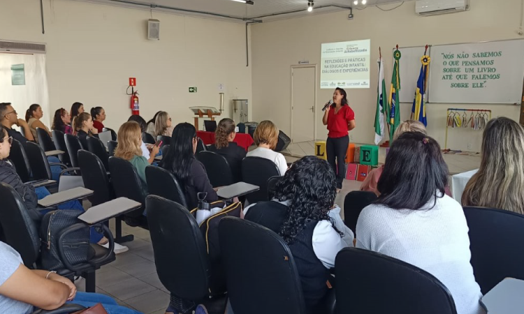 Seminário Intermunicipal do Programa LEEI reúne educadores e autoridades de Campo Bonito, Ibema e Guaraniaçu.