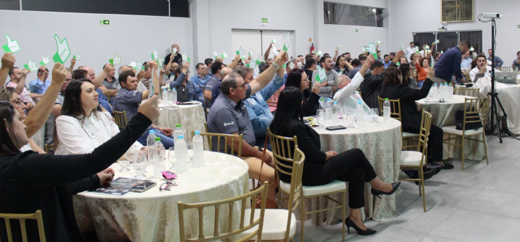 Sicredi Grandes Lagos encerra período assemblear com prestação de contas para conselheiros e coordenadores de núcleo.