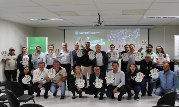 Sicredi Grandes Lagos PR/SP lança a 7ª Corrida e Caminhada Solidária em celebração ao Dia C 2025