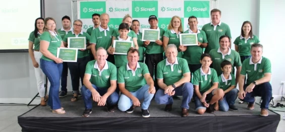 Sicredi Grandes Lagos PR/SP realiza formatura para os produtores rurais do Programa Sicredi Agro Mais.