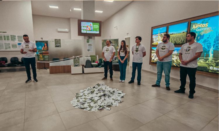 Sorte Premiada: Associada de Guaraniaçu é contemplada com voucher de R$ 8 mil no primeiro sorteio do Sicredi