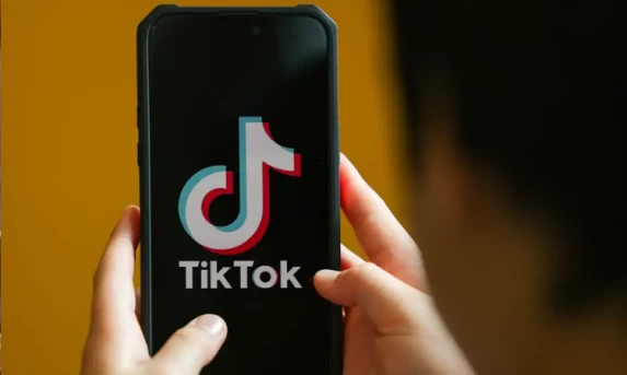 TikTok leva multa milionária da ANPD por falhas na proteção de dados de menores no Brasil