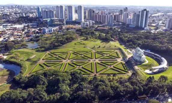 Tiradentes passou, mas o ano ainda reserva sete feriados e muitas emendas